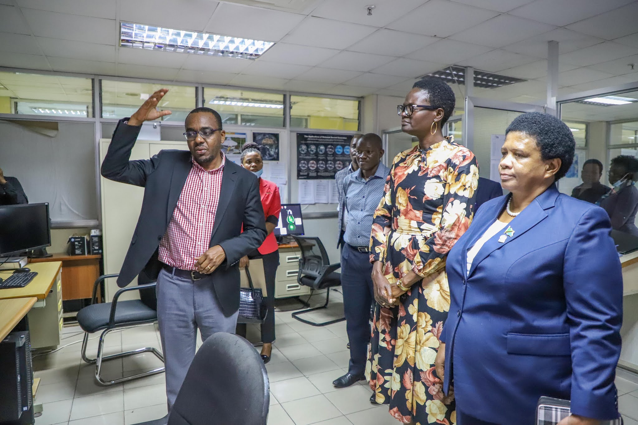 NAIBU SPIKA: VYOMBO VYA HABARI TENGENI MUDA WA KUTOSHA KURUSHA TAARIFA ZA HALI YA HEWA.